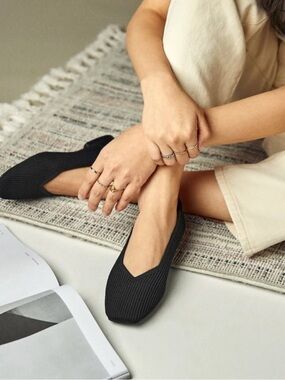 NEW Vivaia Margot 2.0 Square-Toe V-Cut Flats Size 10W